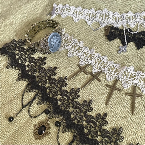 Victorian Goth Jewelry Lot - Picture 3 of 3